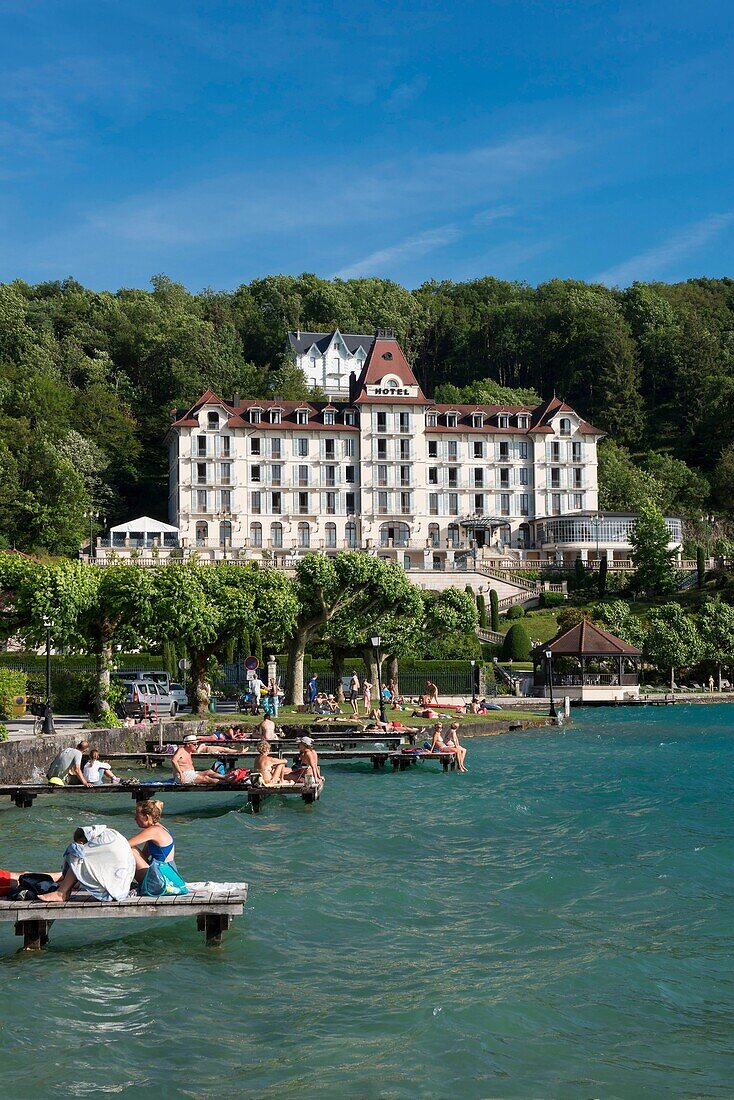 France,Haute Savoie,Annecy,the lakeside pontoons at Menthon Saint Bernard and the 5 star hotel Palace