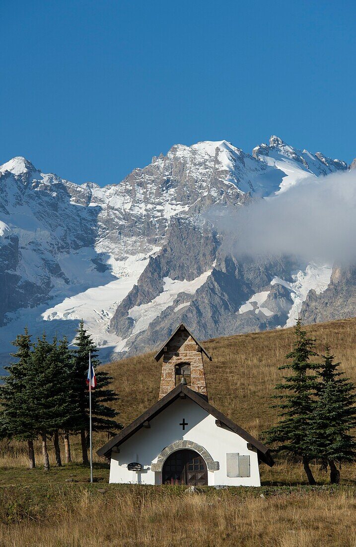 Frankreich,Hautes Alpes,la Grave,Oisans-Massiv,die Kapelle des Lautaret-Passes und der Berg Meije