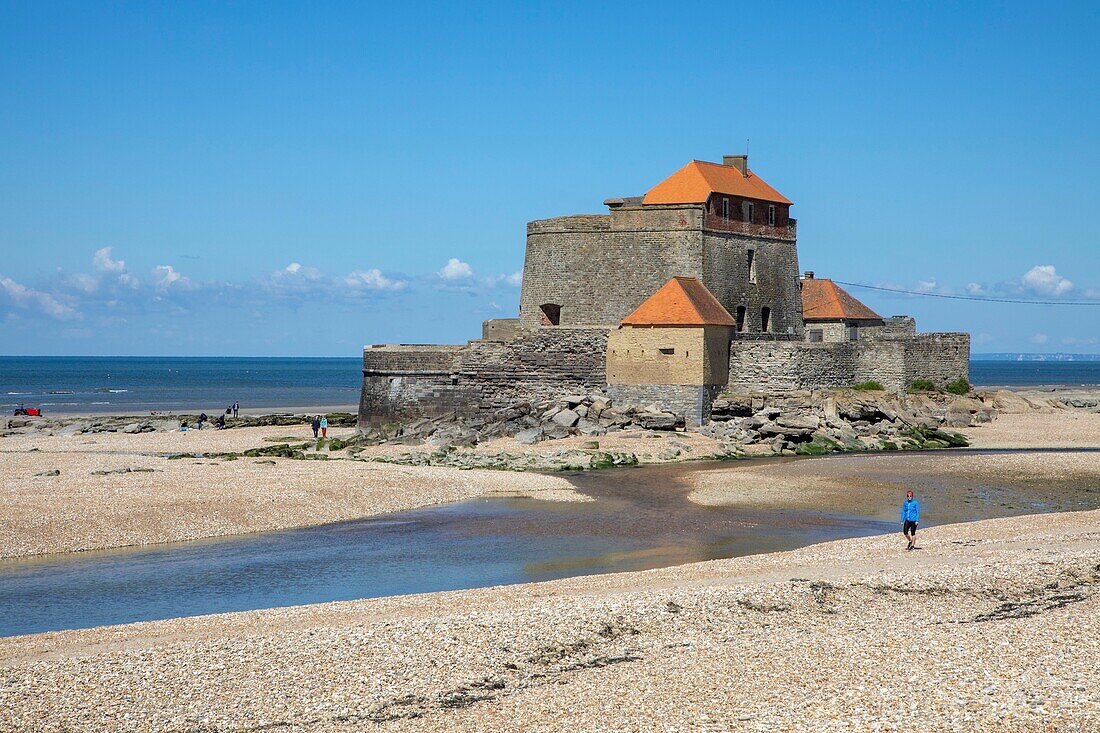 France,Pas de Calais,Ambleteuse,Fort Mahon,fort designed by Vauban and mouth of the Slack