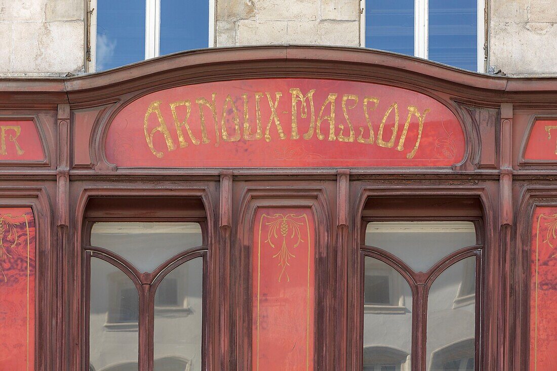 Frankreich,Meurthe et Moselle,Nancy,Jugendstilfassade des ehemaligen Geschäfts von Arnoux Masson (1911) des Architekten Louis Deon in der Straße Saint Dizier