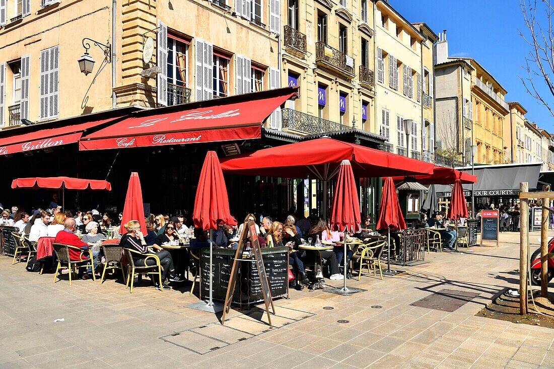 France,Bouches du Rhone,Aix en Provence,cours Mirabeau,main avenue,Le Grillon cafe