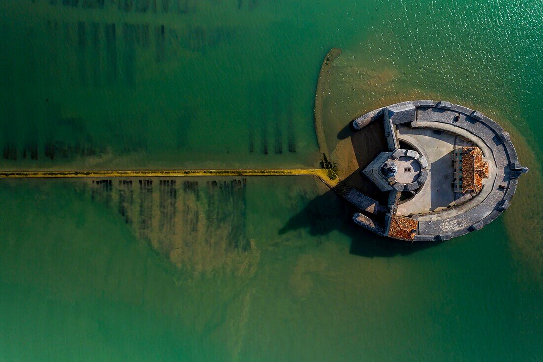 France,Charente-Maritime,Bourcefranc-le-Chapus,Fort Louvois,the construction of Fort Louvois or fort Chapus was conducted from 1691 to 1694 according to the principles of military architecture redefined by Vauban (aerial view) (aerial view)