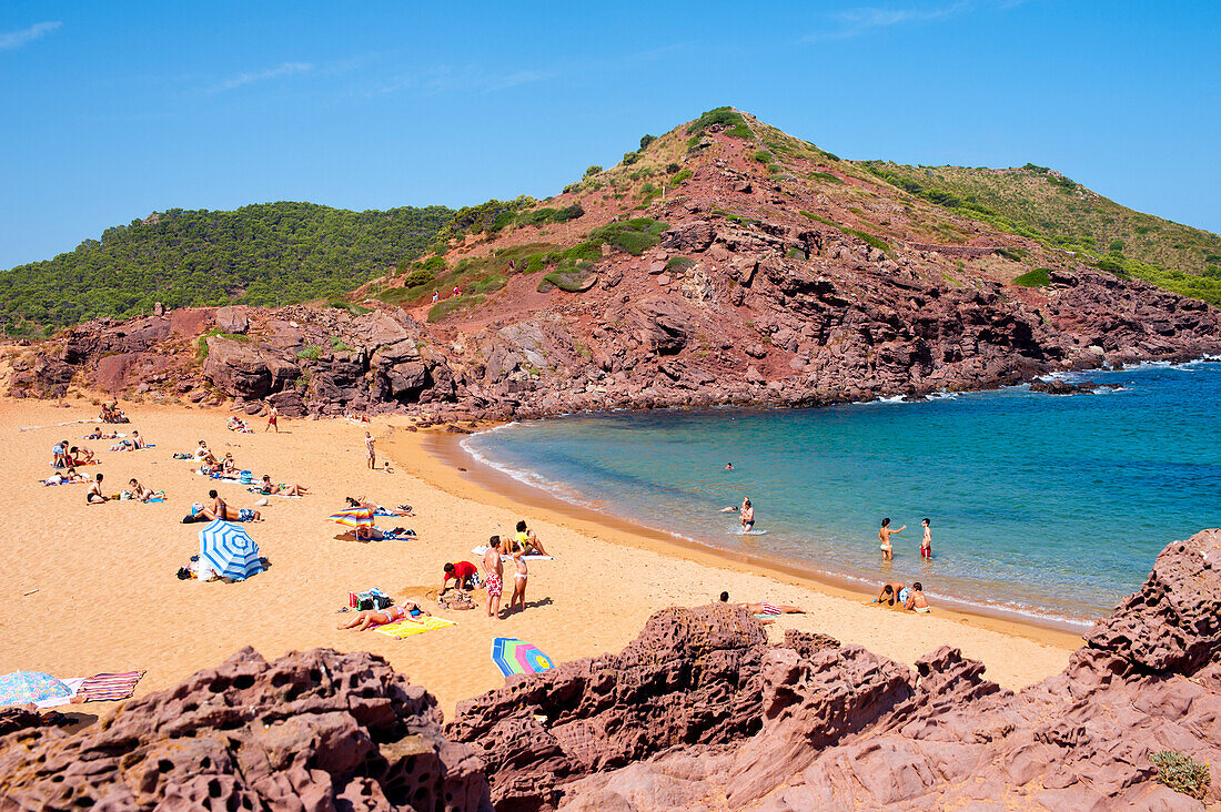 Touristen in Cala Pregonda,Menorca,Balearische Inseln,Spanien