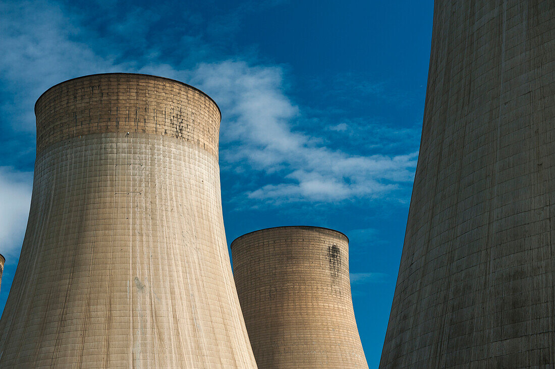 UK,Large cooling towers from Ratcliffe-on-Soar power station,Nottinghamshire
