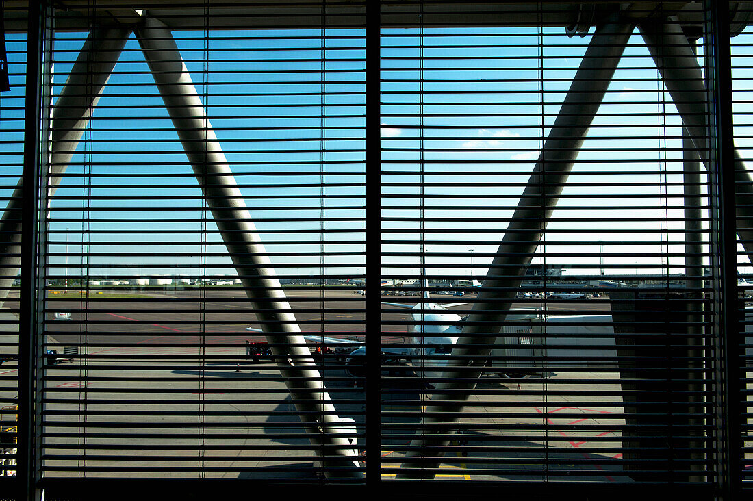 Holland,Blick aus dem Fenster des Flughafens Schiphol,Amsterdam