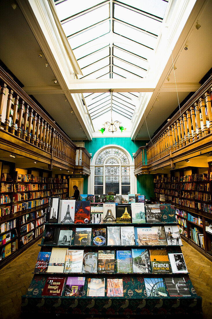 UK,Marylebone,London,Viktorianisches Interieur der Buchhandlung Daunts