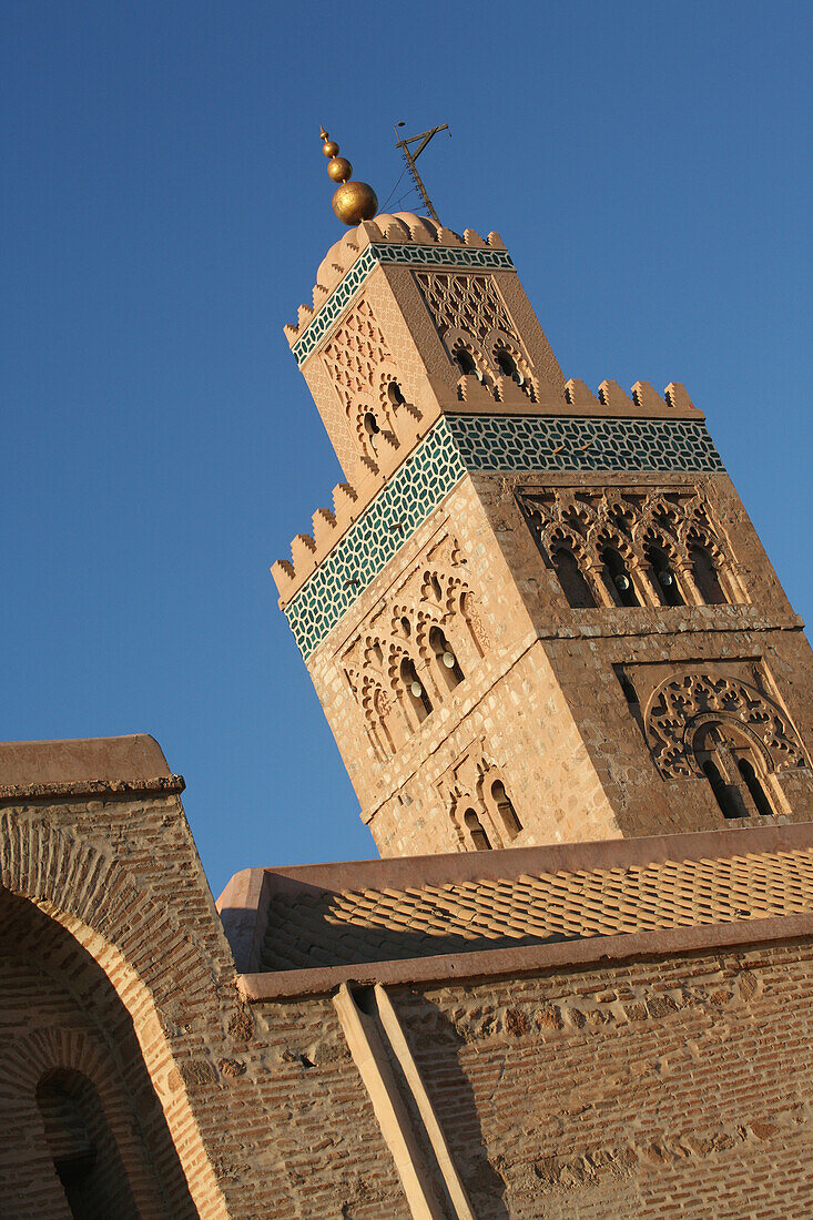 Marokko,Größte Moschee in Marrakesch,Marrakesch,Minarett der Koutoubia Moschee