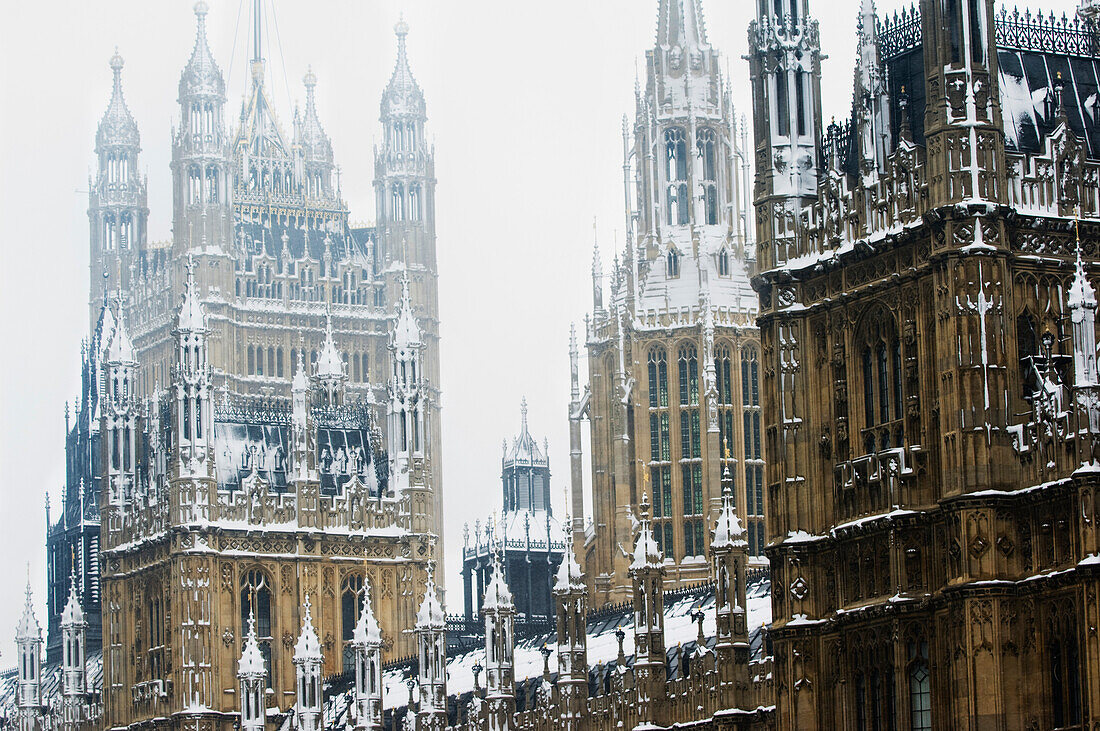 Houses Of Parliament Im Schnee,London,Uk