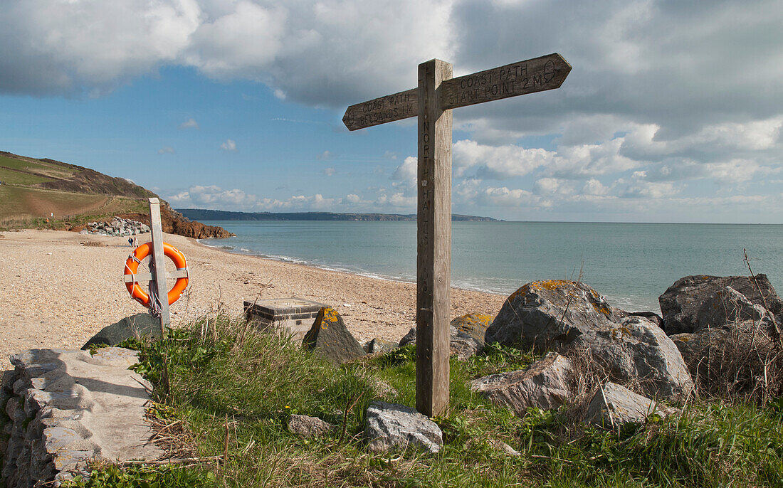 Uk,Küstenpfad Schild bei North Hallsand,Devon