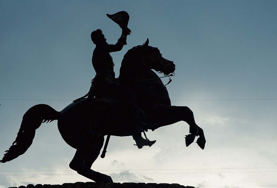 USA,Louisiana,French Quarter,New Orleans,Silhouette of equestrian statue