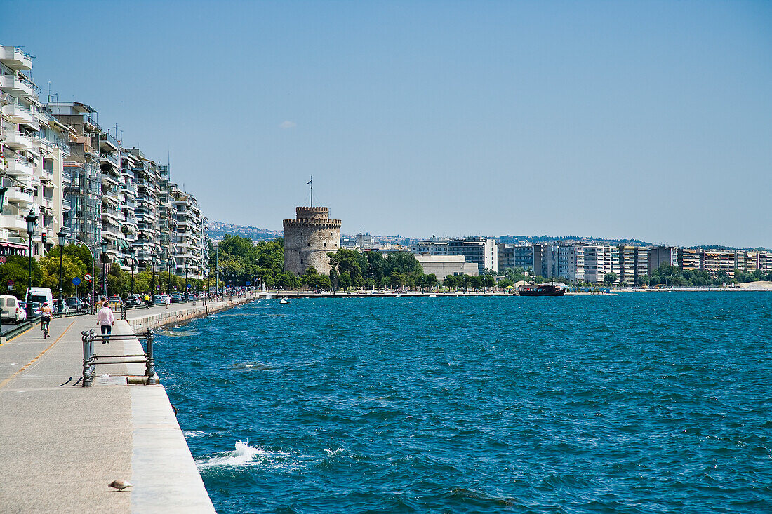 Griechenland,Blick auf das Hafenviertel mit dem Weißen Turm im Hintergrund,Thessaloniki