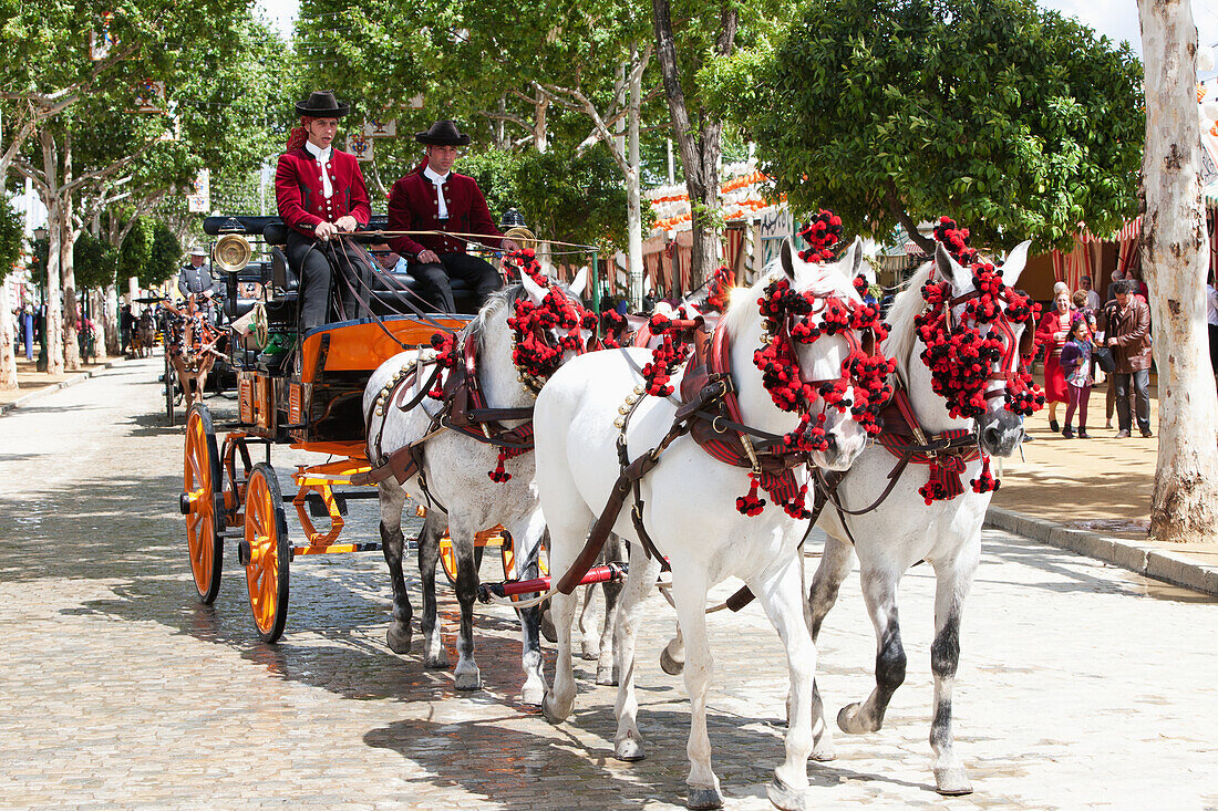 April Feria Festival,Pferdegezogener Wagen,Sevilla,Andalusien,Spanien