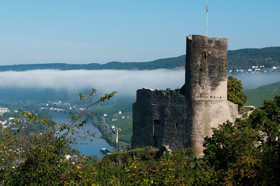 Landshut Castle,Mosel Valley,Bernkastel-Kues,Rhineland-Palatinate,Germany
