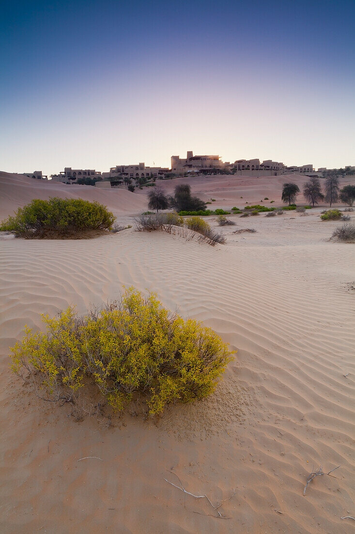 Leeres Viertel in der Liwa-Oase bei Sonnenaufgang, Liwa-Oase, Abu Dhabi, Vereinigte Arabische Emirate