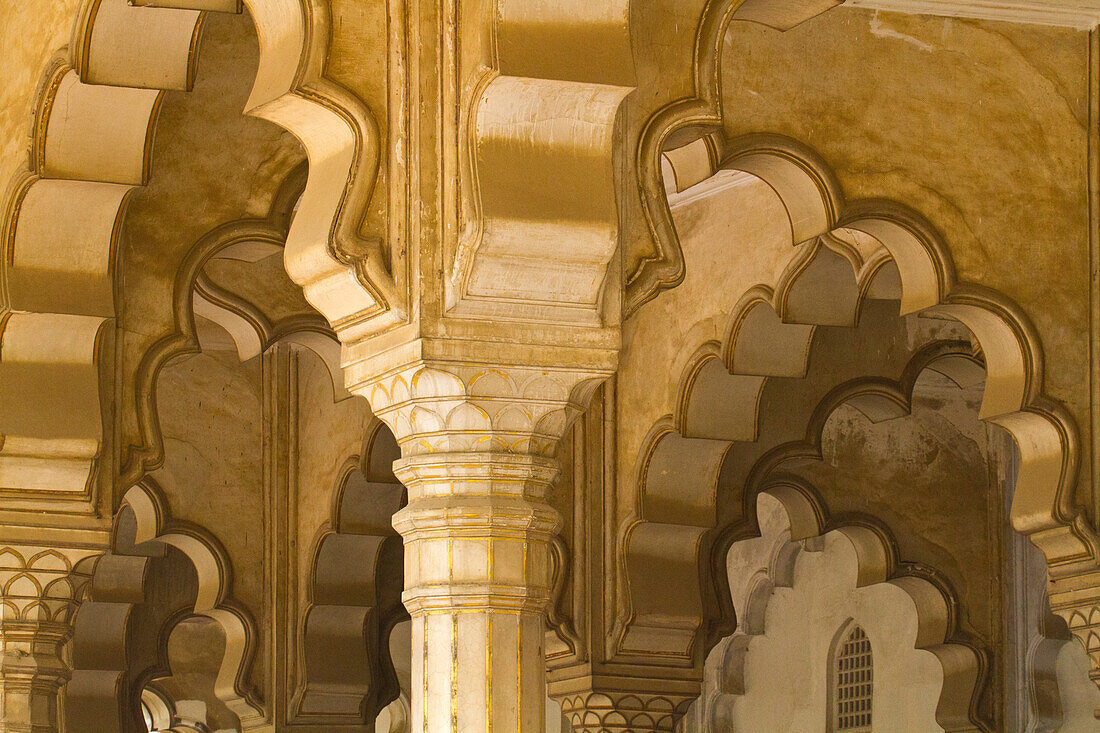 Bogen-Details am Großen Roten Fort von Agra, Agra, Uttar Pradesh, Indien