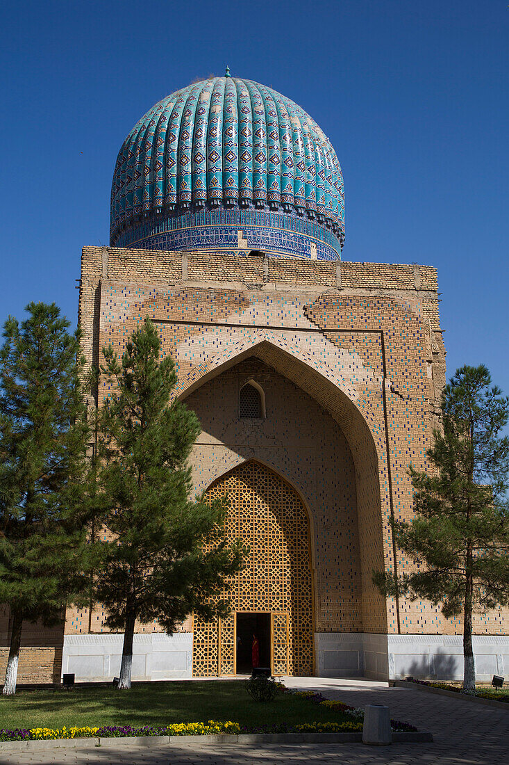 Exterior of cupola on rooftop of the Bibi-Khanym Mosque,built 1399-1405,Samarkand,Uzbekistan