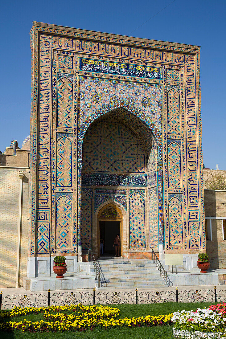 Eingangstor bei Shah-I-Zinda, Samarkand, Usbekistan