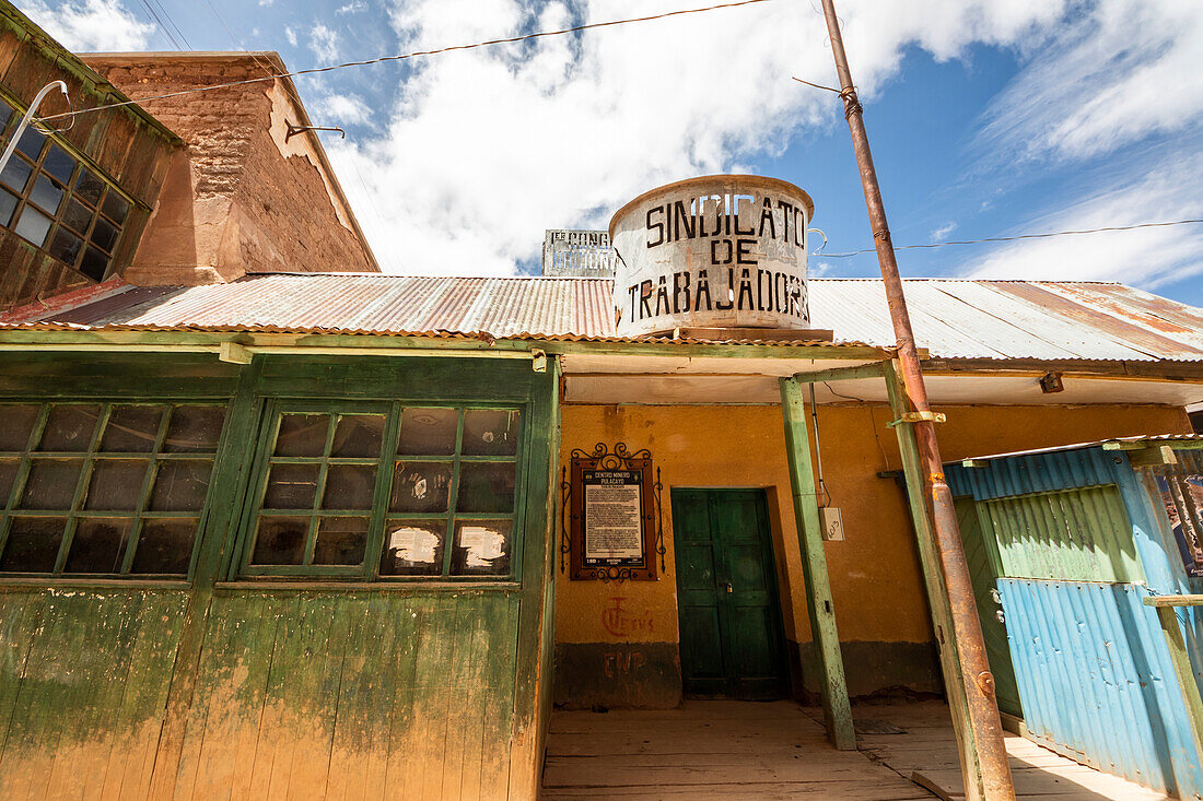 Gebäude der Gewerkschaft der Arbeiter (Sindicato de trabajadores), Pulacayo, Departement Potosi, Bolivien