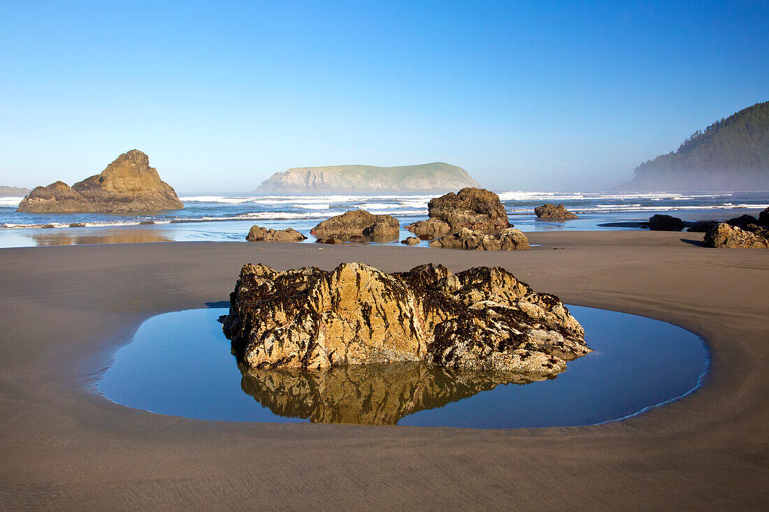 Morning light adds beauty to Cape Sebastian along the South Oregon Coast,Oregon,United States of America