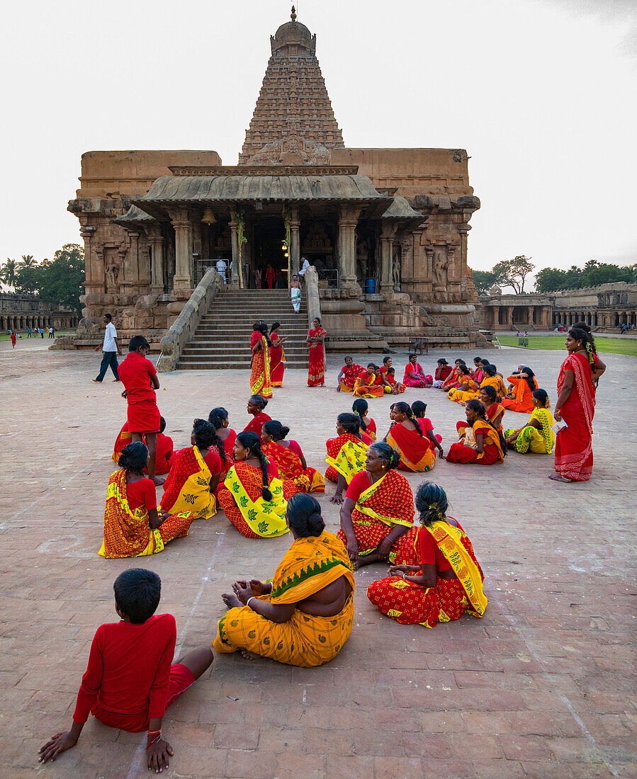 Brihadishvara, Tempelkomplex aus der Chola-Ära, gewidmet der Hindu-Gottheit Lord Shiva, Thanjavur, Tamil Nadu, Indien