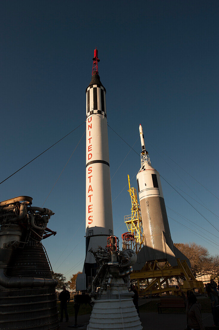 Mercury-Redstone und Little Joe II stehen im Raketenpark des Johnson Space Center in Houston, Texas, Webster, Texas, Vereinigte Staaten von Amerika