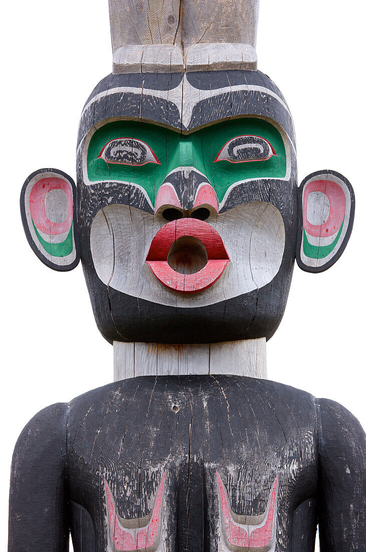 Totempfahl im U'Mista-Kulturzentrum des Kwakwaka'wakw-Volkes, Alert Bay auf Cormorant Island, Queen Charlotte Strait, BC, Kanada, British Columbia, Kanada