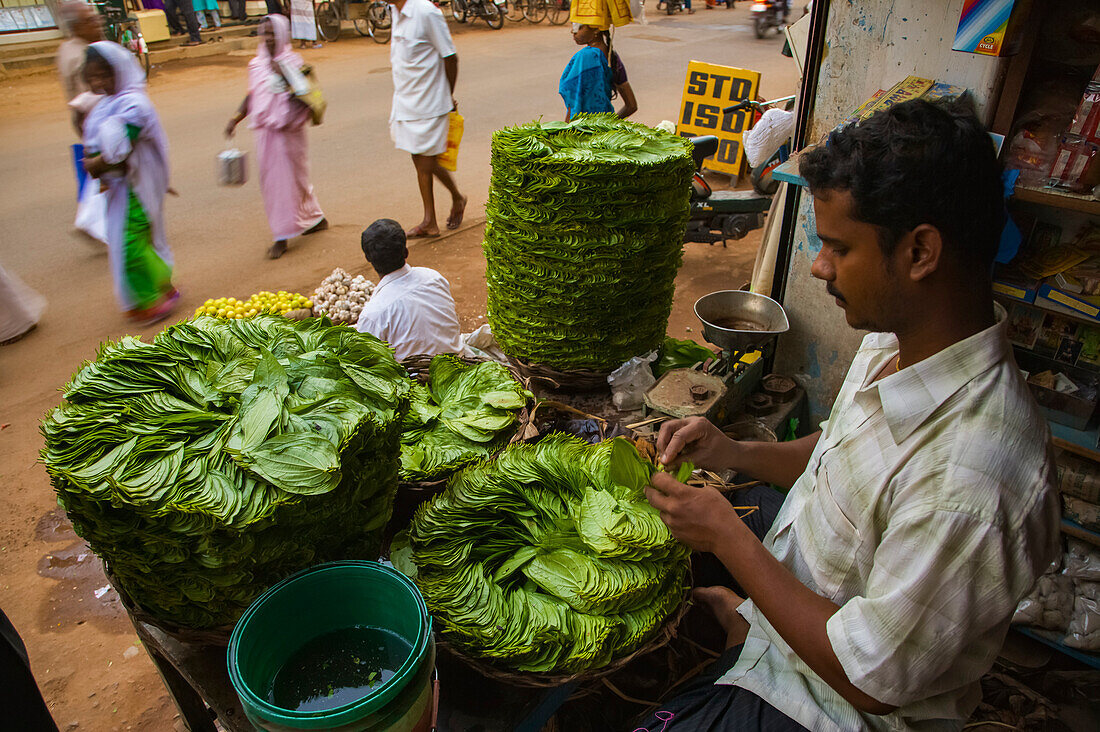 Lebensmittelverkäufer in Karaikudi, Indien,Karaikudi, Chettinad, Tamil Nadu, Indien