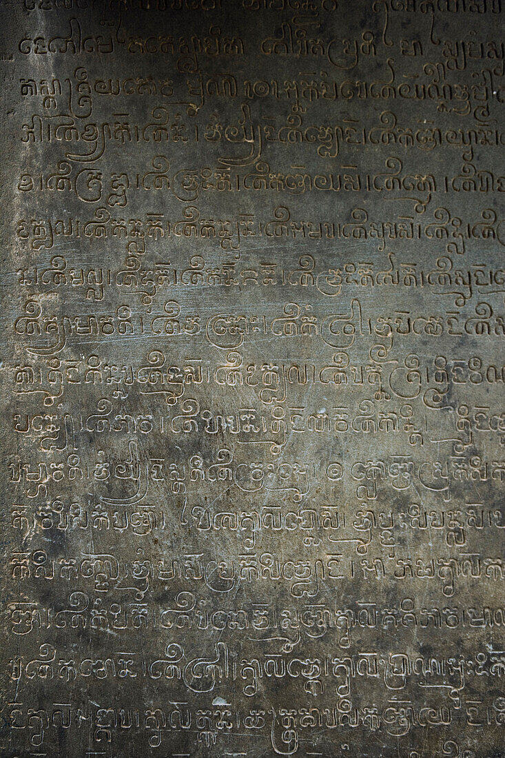 Sanskrit-Inschrift am Lolei-Tempel, Roluos-Gruppe, Angkor, Kambodscha