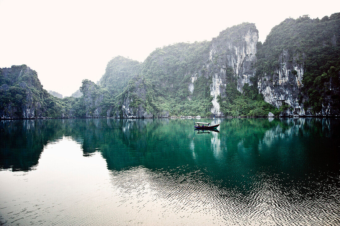 Golf von Tonkin, Halong-Bucht, Provinz Quang Ninh, Vietnam