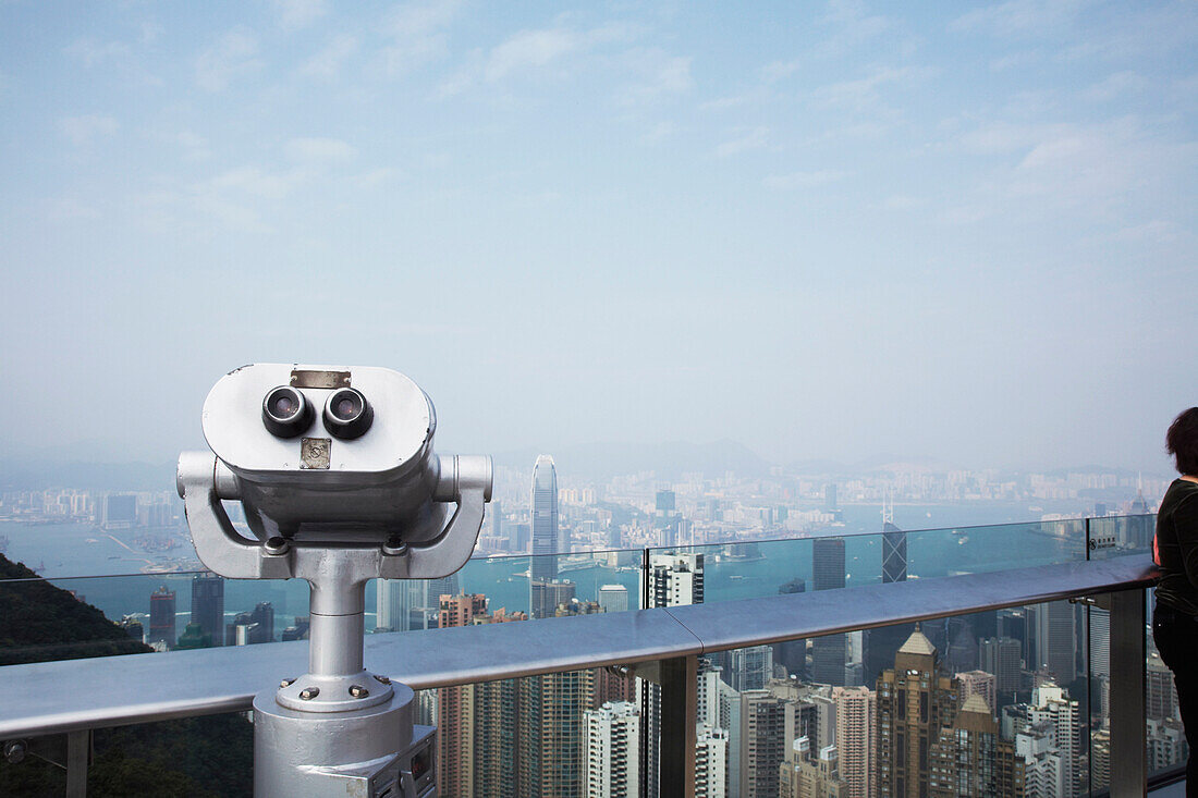 View Finder auf dem Victoria Peak, mit Blick auf Hongkong, China