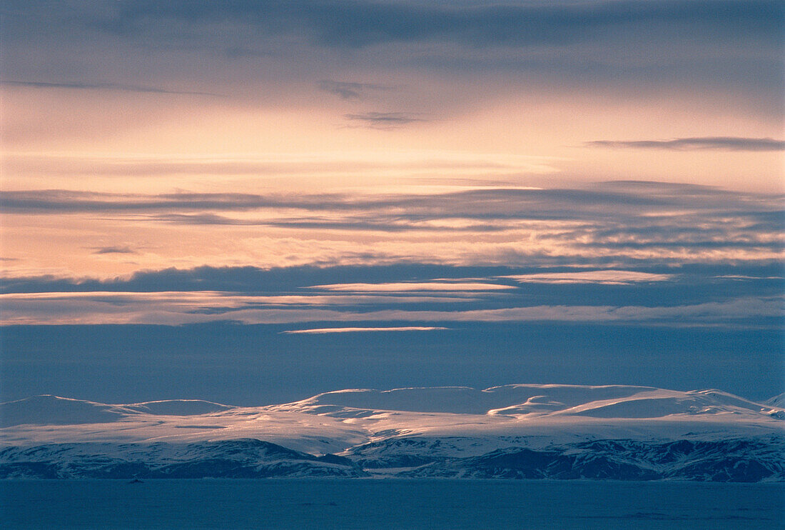 Bylot Island Pond Inlet,Nunavut,Canada