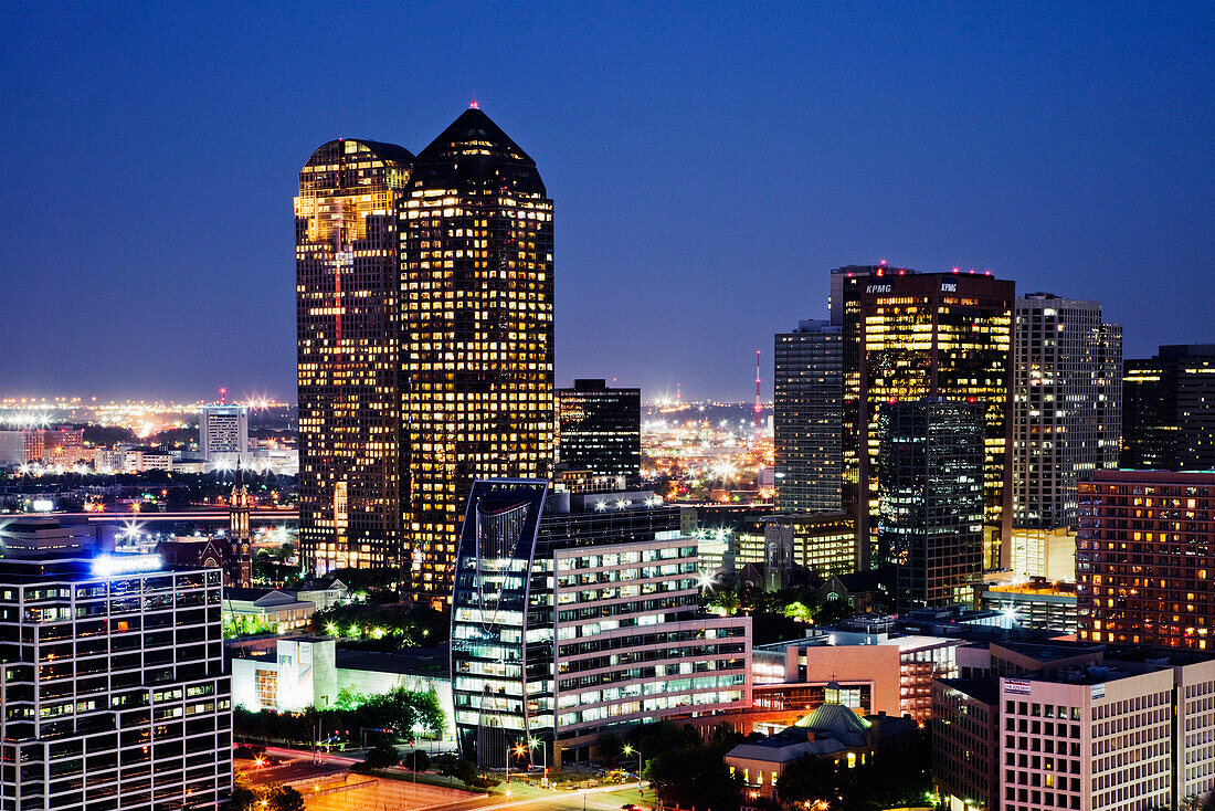 Skyline von Dallas in der Abenddämmerung,Texas,USA