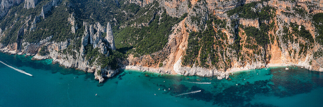 Cala Goloritze with the spire of Aguglia,Gennargentu and Golfo di Orosei National Park,Sardinia,Italy,Mediterranean,Europe