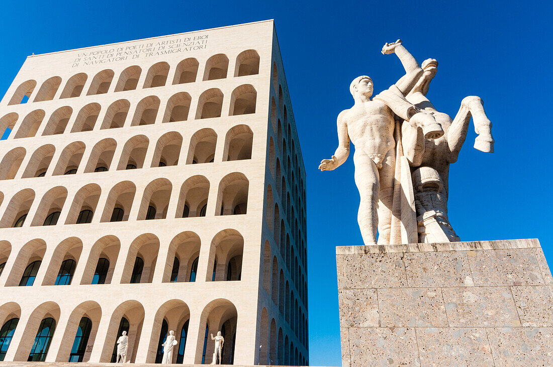 Palazzo della Civilta Italiana (Palazzo della Civilta del Lavoro) (Platz Kolosseum),EUR,Rom,Latium (Latium),Italien,Europa