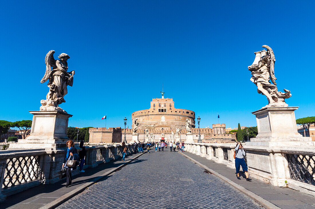 Ponte Sant'Angelo,Mausoleum des Hadrian (Engelsburg),UNESCO-Welterbe,Rom,Latium (Lazio),Italien,Europa