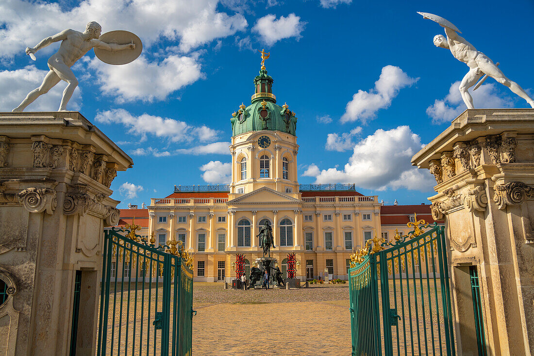 Blick auf Schloss Charlottenburg am Schloss Charlottenburg,Berlin,Deutschland,Europa