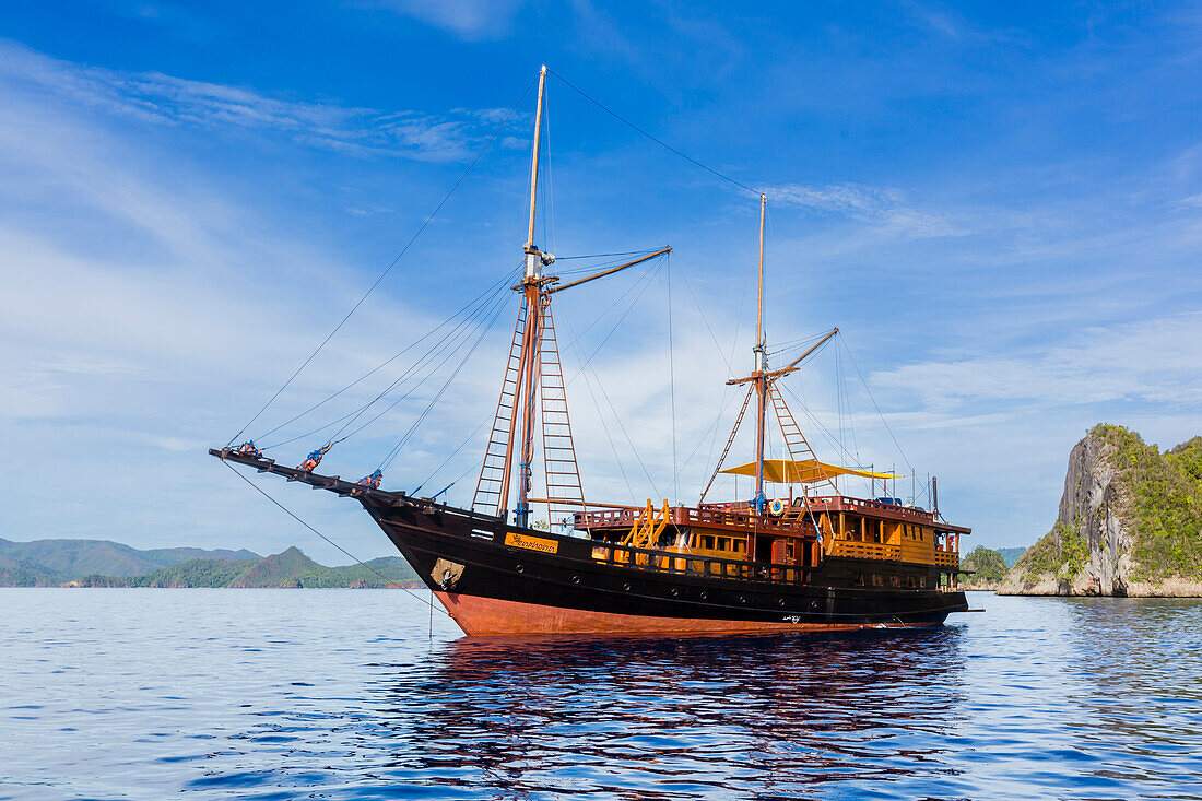 Das Tauchboot Amphoria, Bangka Island, vor der nordöstlichen Spitze von Sulawesi, Indonesien, Südostasien, Asien