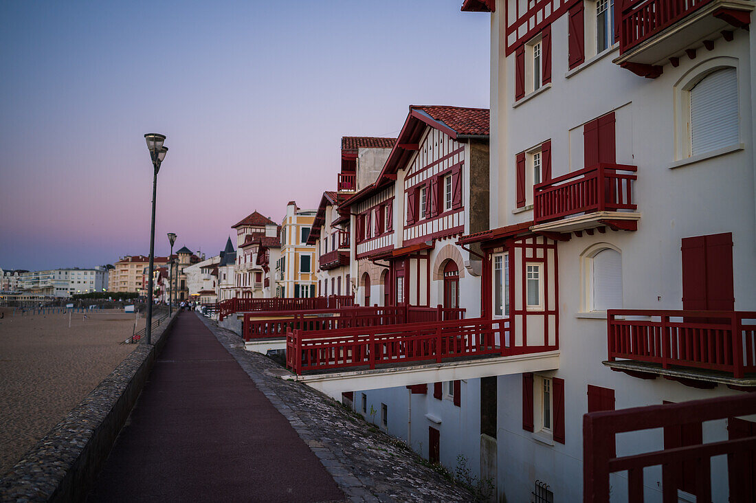 Promenade Jacques Thibaud boardwalk