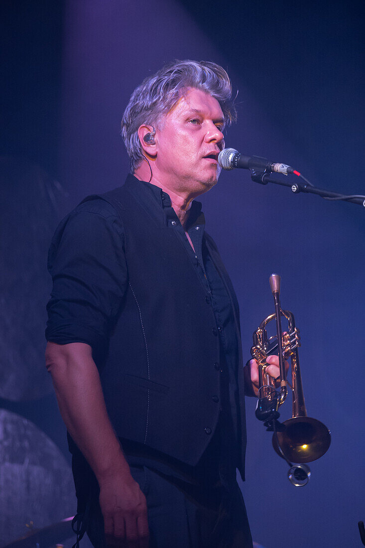 Calexico playing live in Jardin de Invierno of Zaragoza during the Fiestas del Pilar,Spain.