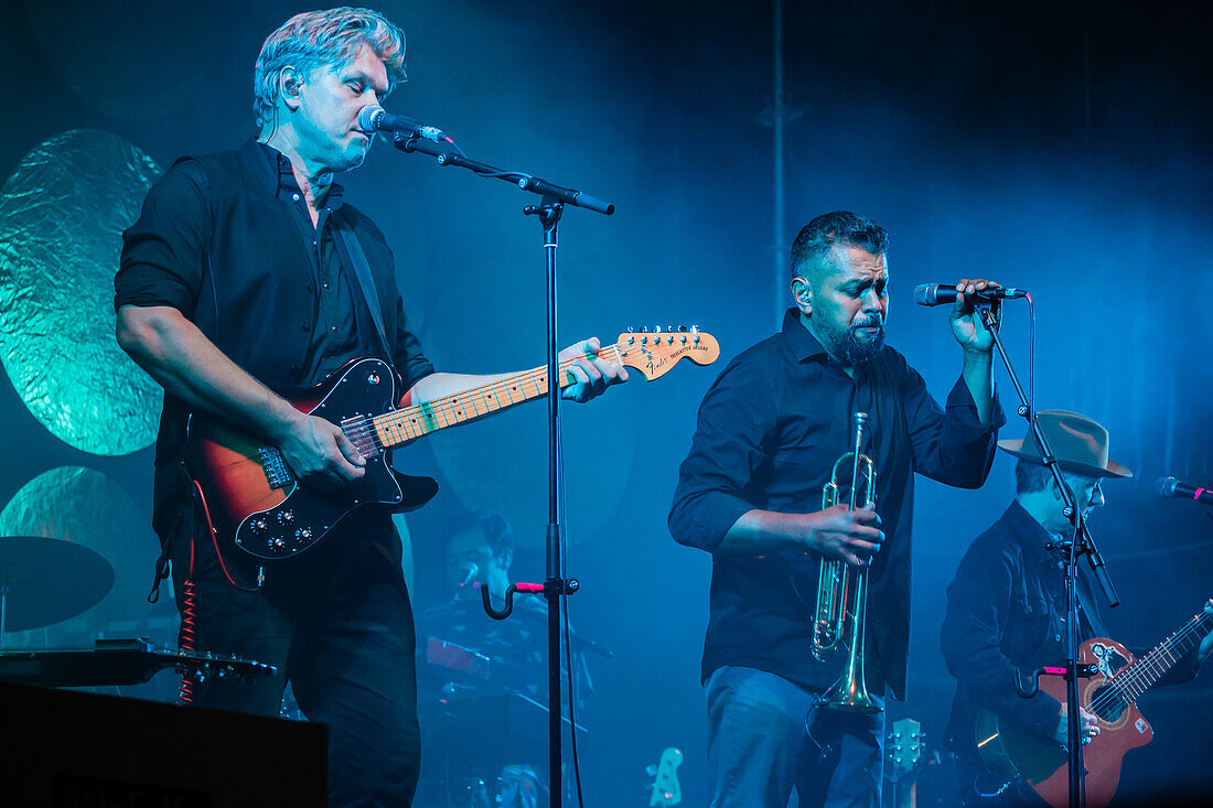 Calexico playing live in Jardin de Invierno of Zaragoza during the Fiestas del Pilar,Spain.