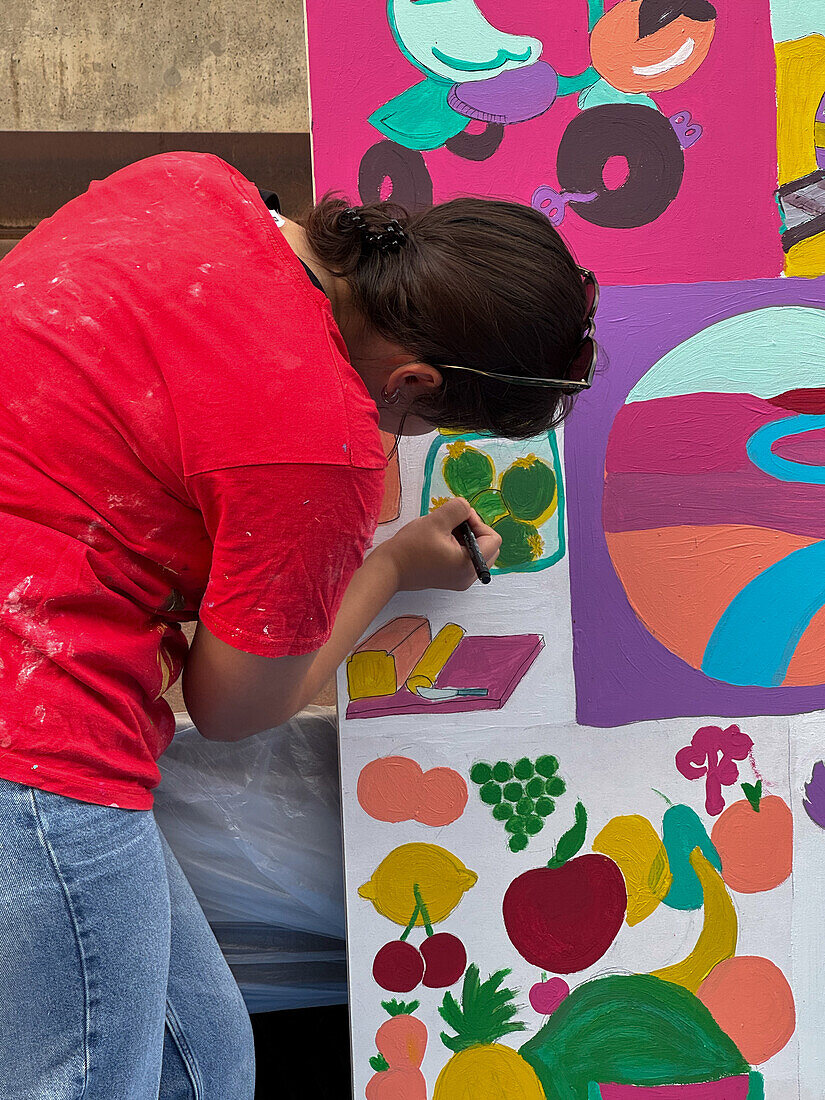 Street artistic project created by ArteBrije Studio in collaboration with immigrant children in Zaragoza,Spain