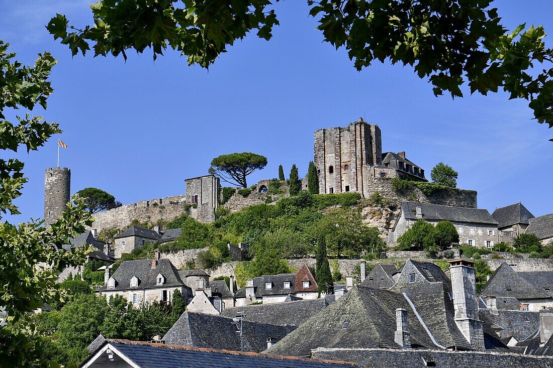 Frankreich, Corrèze, Turenne, genannt die schönsten Dörfer Frankreichs, das Dorf mit den Türmen Caesar und der Schatzkammer Überbleibsel der Burg