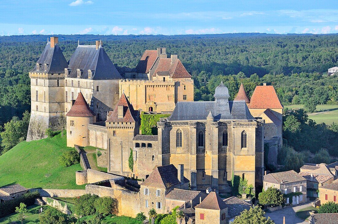 France, Dordogne, Perigord Pourpre, Biron Castle (aerial view)