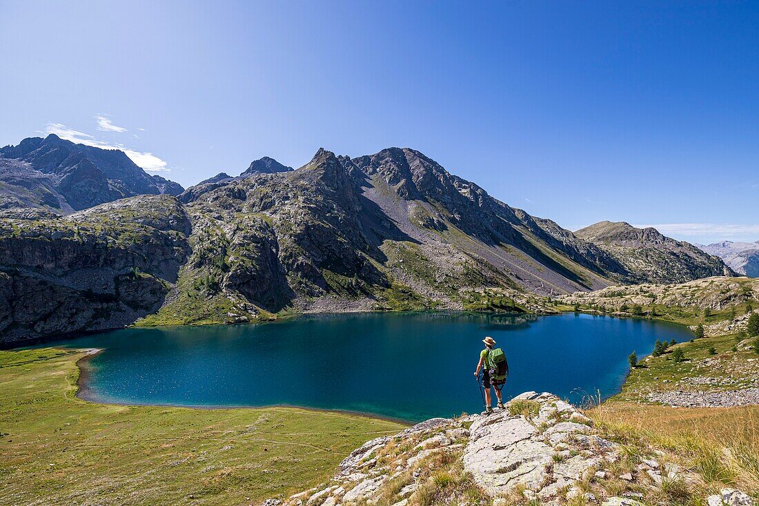 France, Alpes-Maritimes, Mercantour National Park, hiking to the lakes of Vens, the great lake superior (2325m)