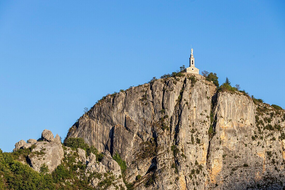 France, Alpes-de-Haute-Provence, Regional Natural Park of Verdon, Castellane, the site of Roc (911m) with at the top the chapel Notre-Dame du Roc