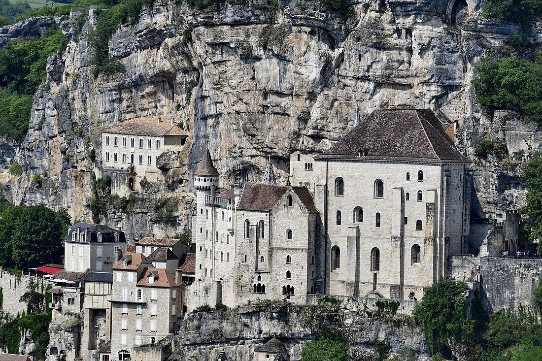 France, Lot, Haut-Quercy, Rocamadour, medieval religious city with its sanctuaries dominating the Canyon of Alzouet and stage of the way of Saint-Jacques de Compostelle