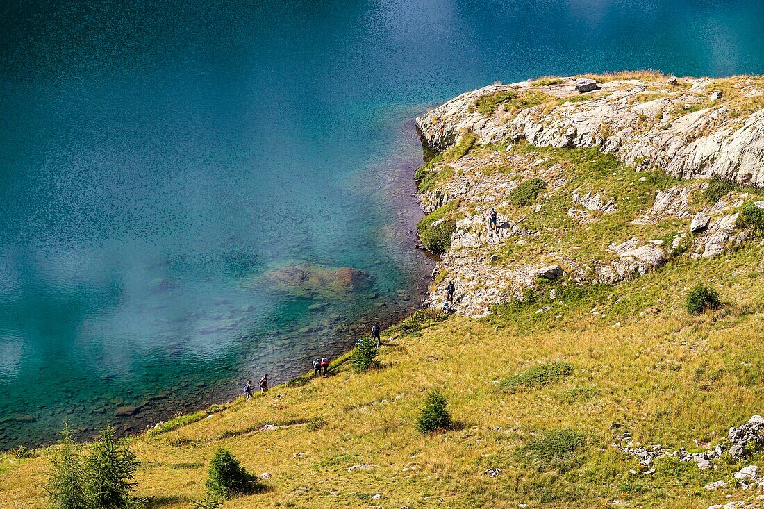 France, Alpes-Maritimes, Mercantour National Park, hiking lakes Vens (2325m)