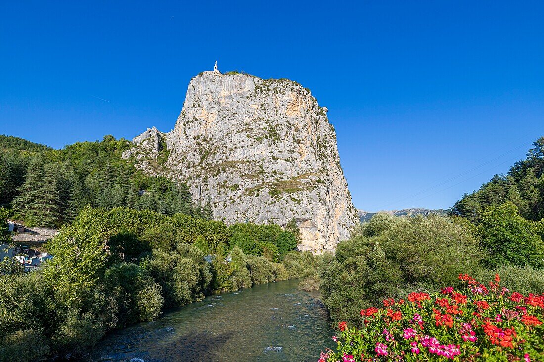 France, Alpes-de-Haute-Provence, Regional Natural Park of Verdon, Castellane, the Verdon River, the site of Roc with at the top the chapel Notre-Dame du Roc