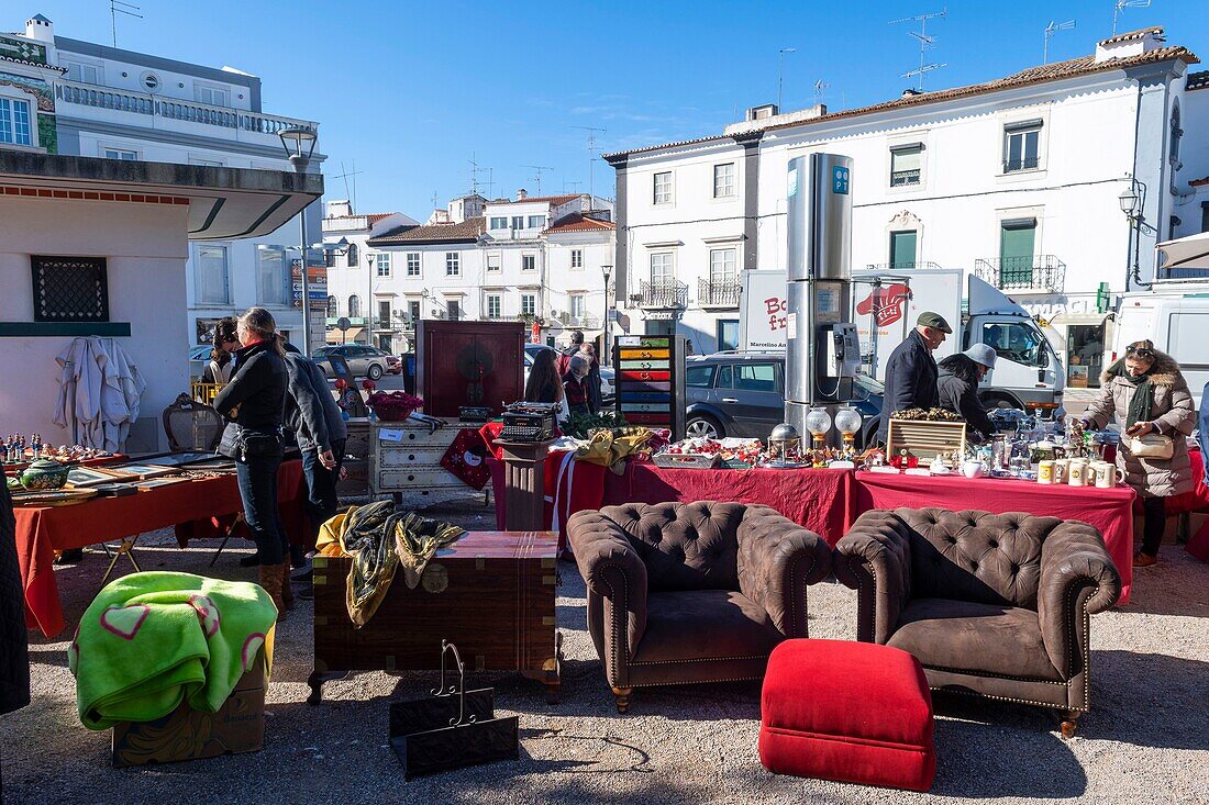 Portugal, Alentejo region, city of Estremoz, weekly country and flea market