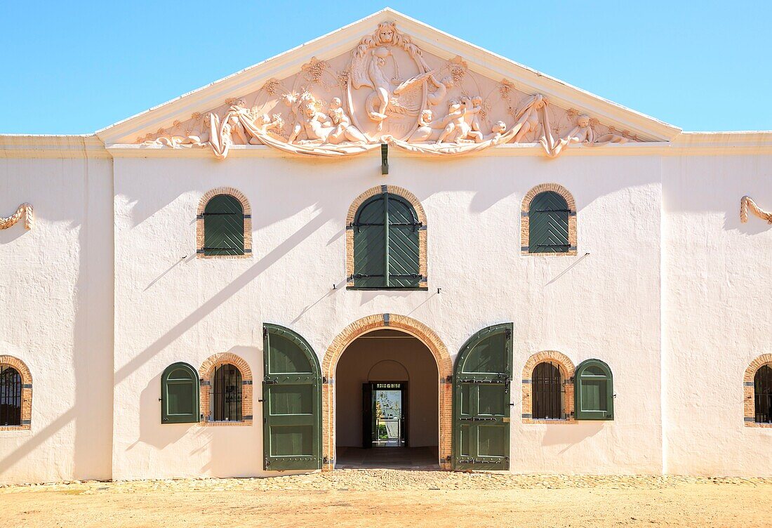 South Africa, Western Cape, Typical dutch architecture of Groot Constantia Farm